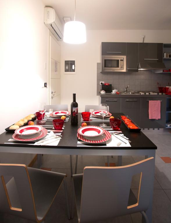Lacroma Aparthotel Grado Room photo